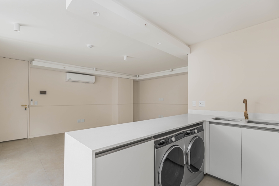 To Let 1 Bedroom Property for Rent in Bantry Bay Western Cape